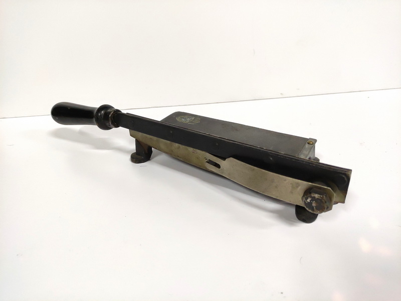 cizalla guillotina foto oficina hierro 6x33_2x10_5 1u